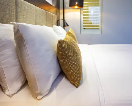 Mercure Sydney Liverpool Rooms Photos