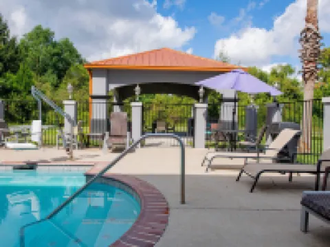 Comfort Suites Oil Center Hotels in Lafayette