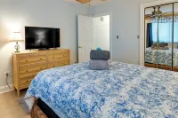 Ocean Access & Balcony: Surfside Beach Condo