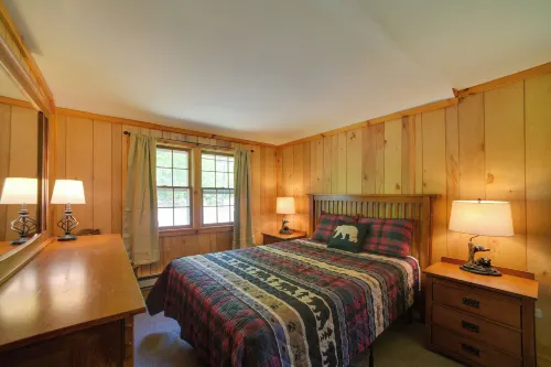 Beach & Kayaks: Waterfront Cabin on Lake Pleasant! - Wifi