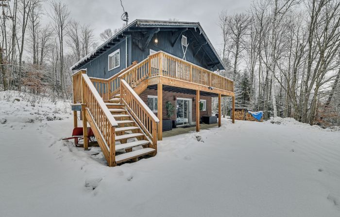 North Creek Chalet w/ Fire Pit Near Gore Mountain!