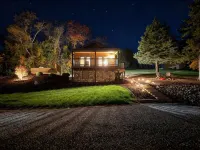 ROMANTIC Couples Log Cabin #9 Escape Hot Tub Fireplace Mountain Views LURAY