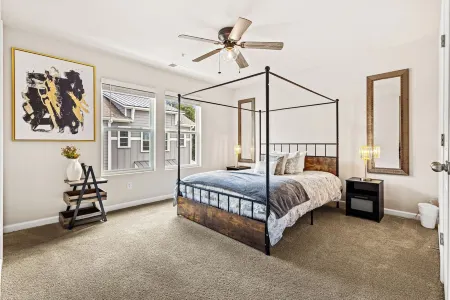 Charming 3-bed and 3 private baths, 5 mins to the airport, 25  min Buckhead. Отели рядом с достопримечательностью «Delta Flight Museum»