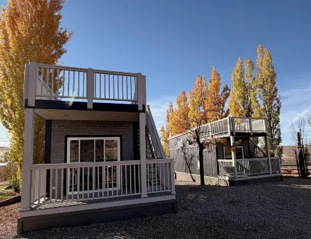 Luxury Tiny Homes - Deluxe King Room