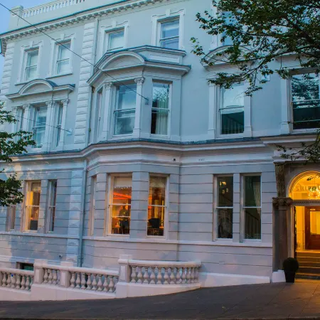 Shipquay Boutique Hotel Отели рядом с достопримечательностью «Гилдхолл»