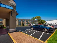 Comfort Inn Falls Church - Tysons Corner - parking