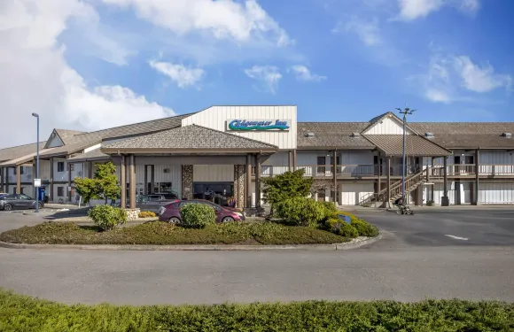 埃奇沃特套房酒店-傲途格精選酒店