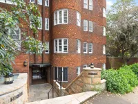 Spacious 3-Bed Home in Princeton Pearl Double Bay Hotels in Double Bay