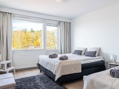 1Br Apartments Next to Railway Station, Free Parking, Balcony