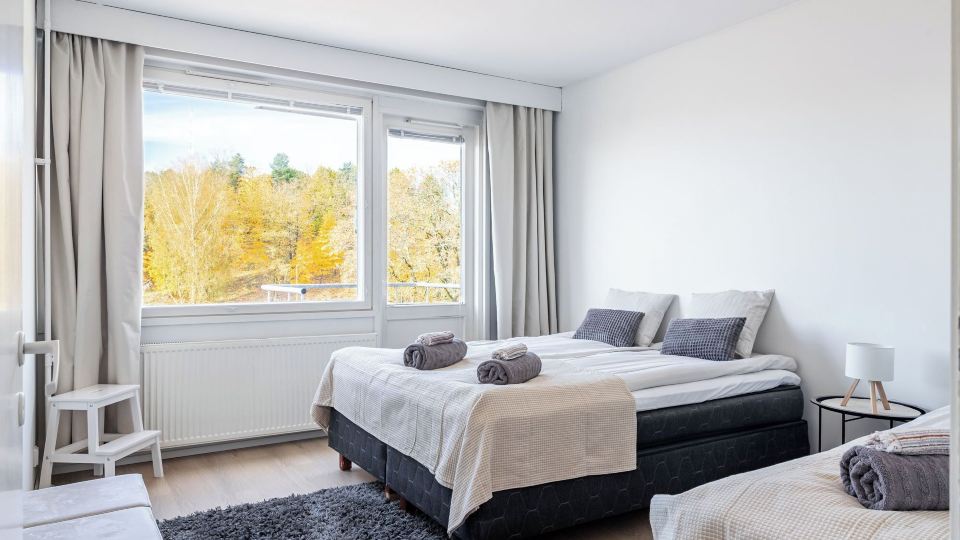 1Br Apartments Next to Railway Station, Free Parking, Balcony