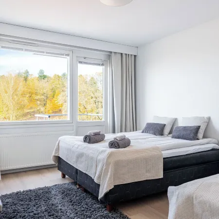 1Br Apartments Next to Railway Station, Free Parking, Balcony