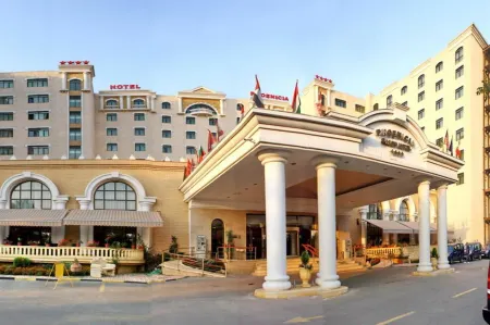 Phoenicia Grand Hotel Отели в г. Pipera