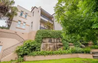 Quiet Glebe Studio Near Parks & Cafes Hotels in Glebe