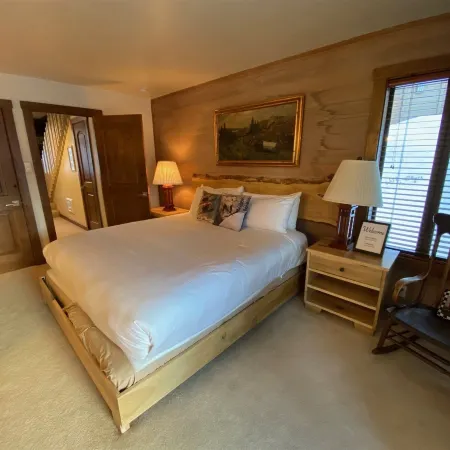Snow Creek 1551 - Ski-in/ski-out + Pool & Hot Tub