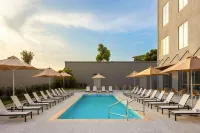 Courtyard by Marriott Cheddi Jagan International Airport, Guyana - Pools