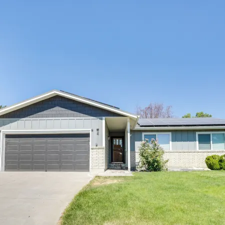 Lovely Twin Falls Home w/ Private Hot Tub!