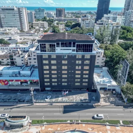 Weston Suites Hotel