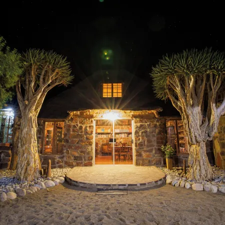 Tsauchab River Lodge