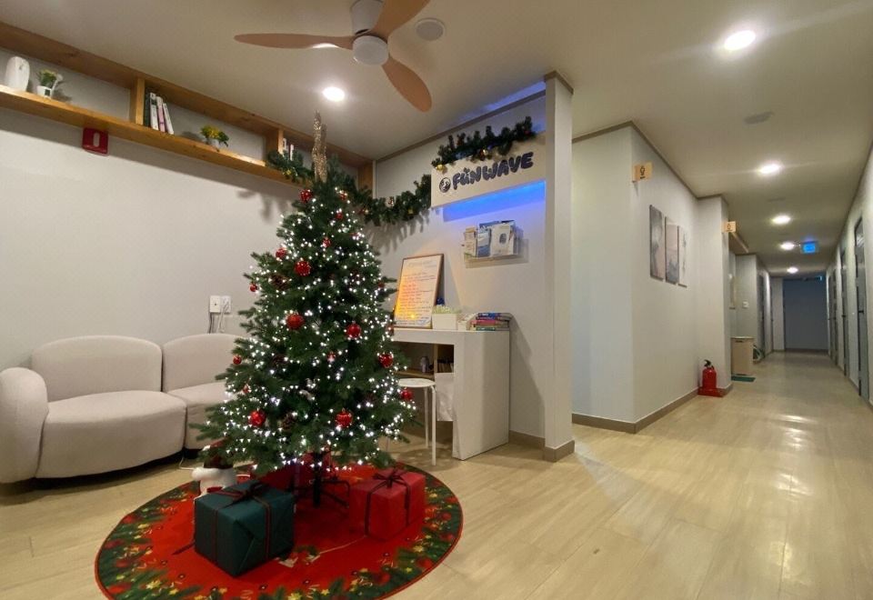 펀웨이브 게스트하우스 공용공간