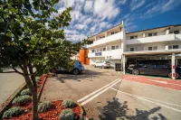 Hotel Zagi - parking