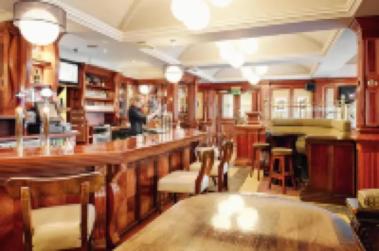 Killarney Oaks Hotel