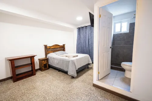 洛斯法羅萊斯第3區 科巴恩住宿飯店