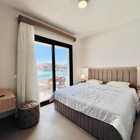 Modern 3BR Escape Panoramic Lagoon & Sea Views