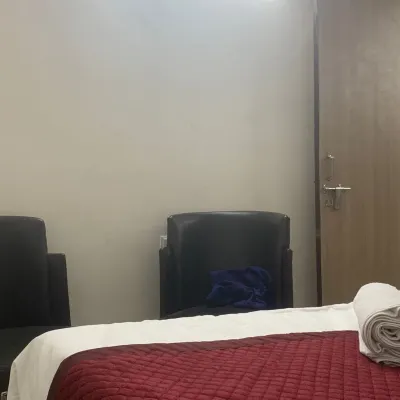 FabHotel Glass Castle Hotel berhampiran Dwarka Sektor 12