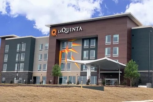 La Quinta Inn & Suites by Wyndham Athens Hotels in Limestone County