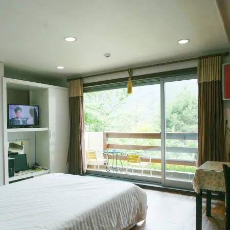 Yangyang Denver House Pension