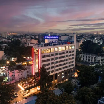 Gemini Continental, Hazratganj Hotels near Lucknow University
