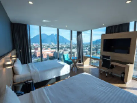 ホテル カヴア モンテレイ モンテレーのホテル