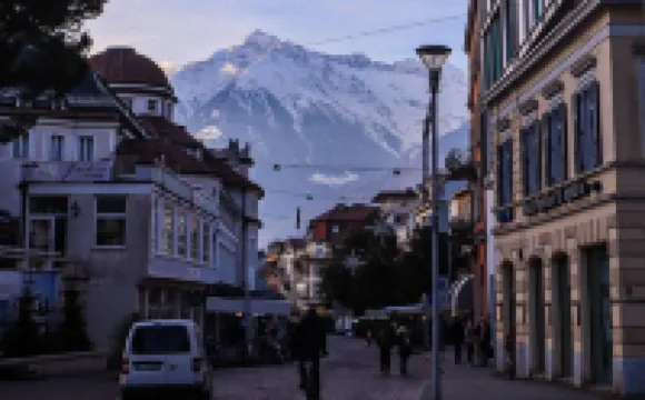 Central, spacious and comfortable, easy to reach by car or train.