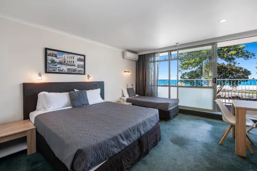Quality Inn Napier - Pools