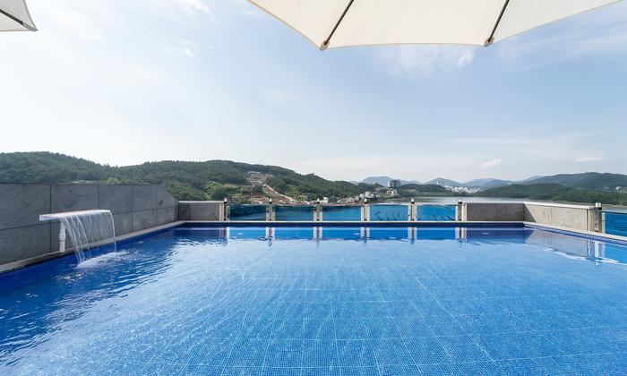 Yeosu Abrico Pool Villa and Resort Hotels in Yeosu