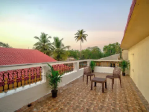 Eyokar 4 BHK Villa Candolim Hotels in Nerul