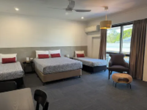 Longreach Motor Inn Hotels in Longreach