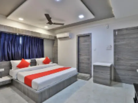 Hotel Preet Palace Hotels in Valsad