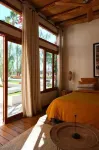 Pure House on the Lake - bar