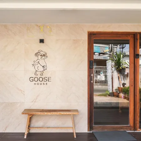 The Goose House Ubon Отели рядом с достопримечательностью «Муниципалитет Убонрачатхани»