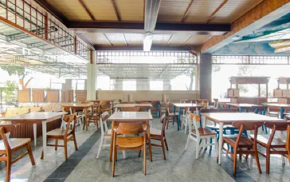 Azana BeSt Hotel Batu 餐飲 Photos