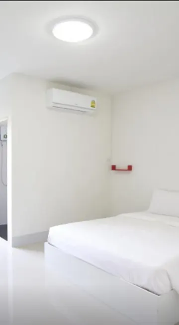 ห้องดีลักซ์ เตียงใหญ่ 1 เตียง