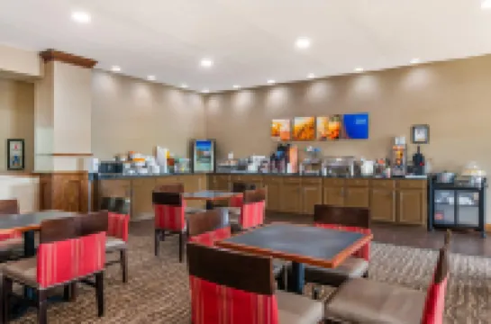 Comfort Suites - Jefferson City