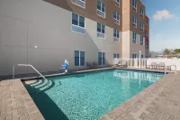 Holiday Inn Express & Suites WEST MELBOURNE by IHG - piscine