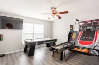 Family-Friendly 4Br Oasis • Private Heated Pool & Game Room