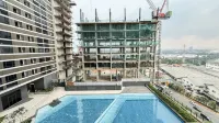 Ivory Studio at Collins Boulevard Apartment By Travelio