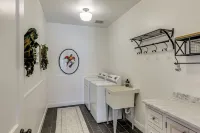 Peaceful, Serene Getaway 17 Mi to Dtwn Roswell! - Homestays