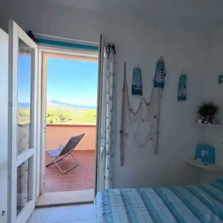 Charming sea-view apartment with pool