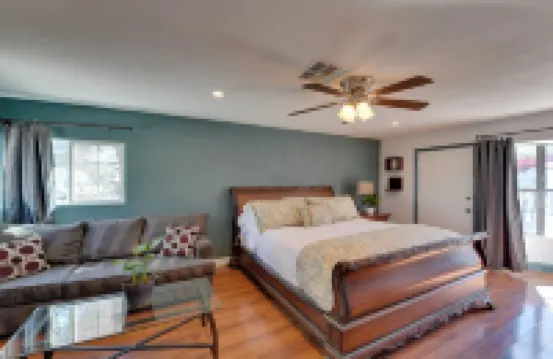 Elegant Home w/ Pool Table: 3 Mi to Vegas Strip!