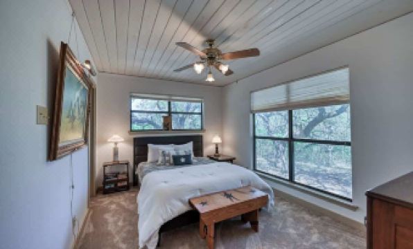 StunningHome on the Blanco River